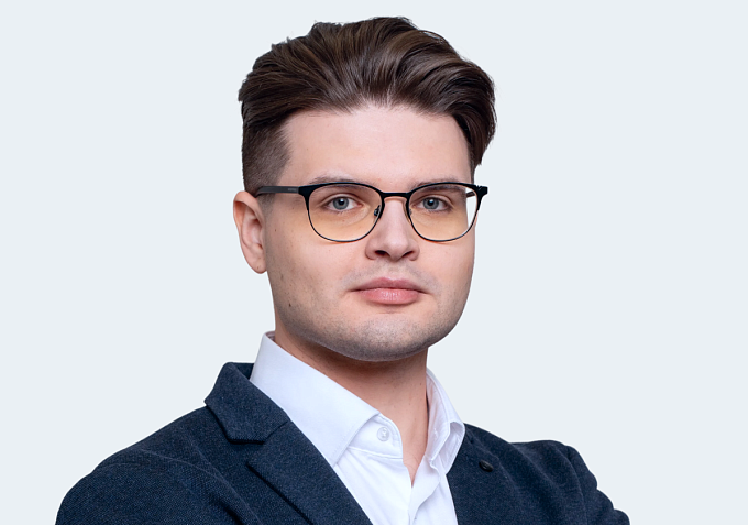 Виктор Никуличев